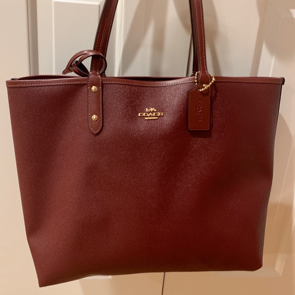 NWT Coach rev city tote
